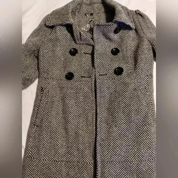 Guess herringbone coat size large - Picture 2 of 9